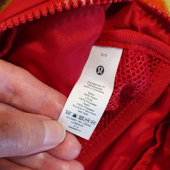 Lululemon Double Zip Pouch Red NWOT - Picture 4 of 6